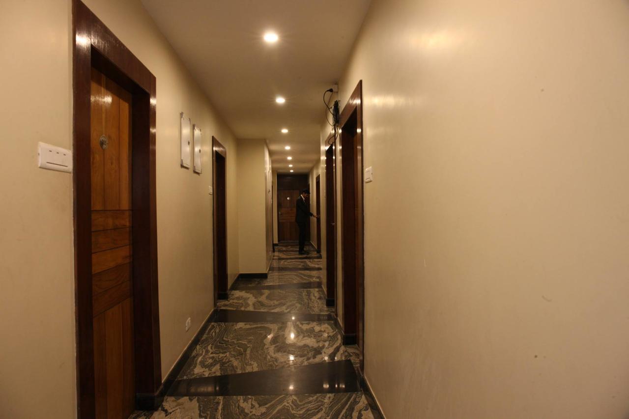 Hotel Welcome Palace Αγκαρτάλα Εξωτερικό φωτογραφία