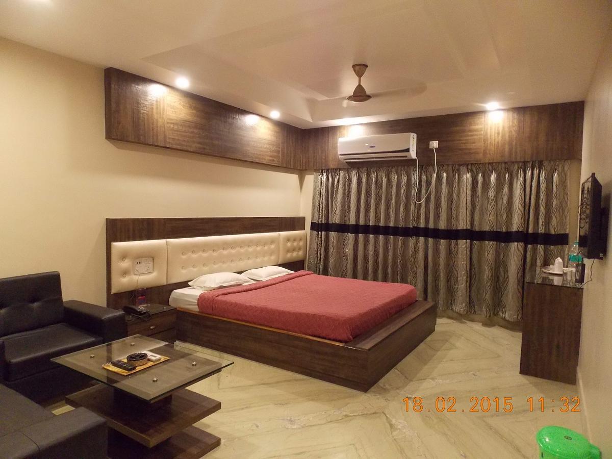 Hotel Welcome Palace Αγκαρτάλα Δωμάτιο φωτογραφία